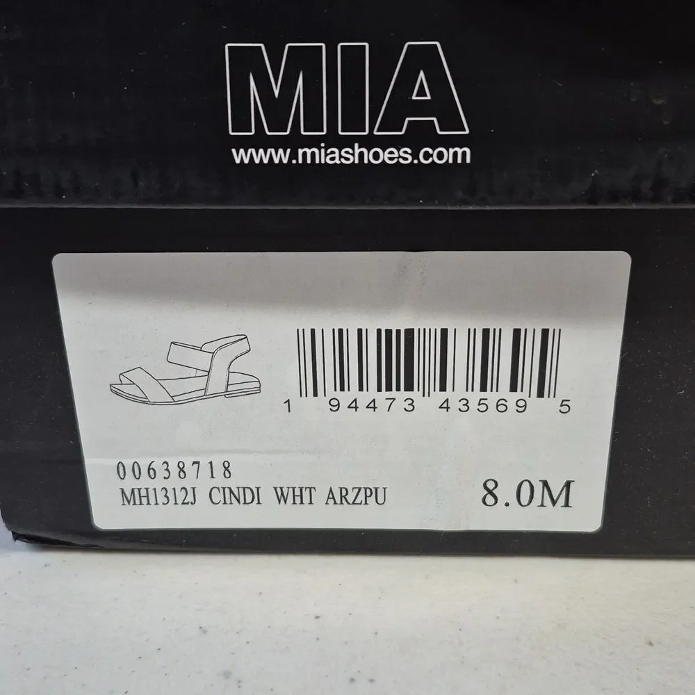 MIA Cindy Size 8M OR 9MWhite Sandal - New